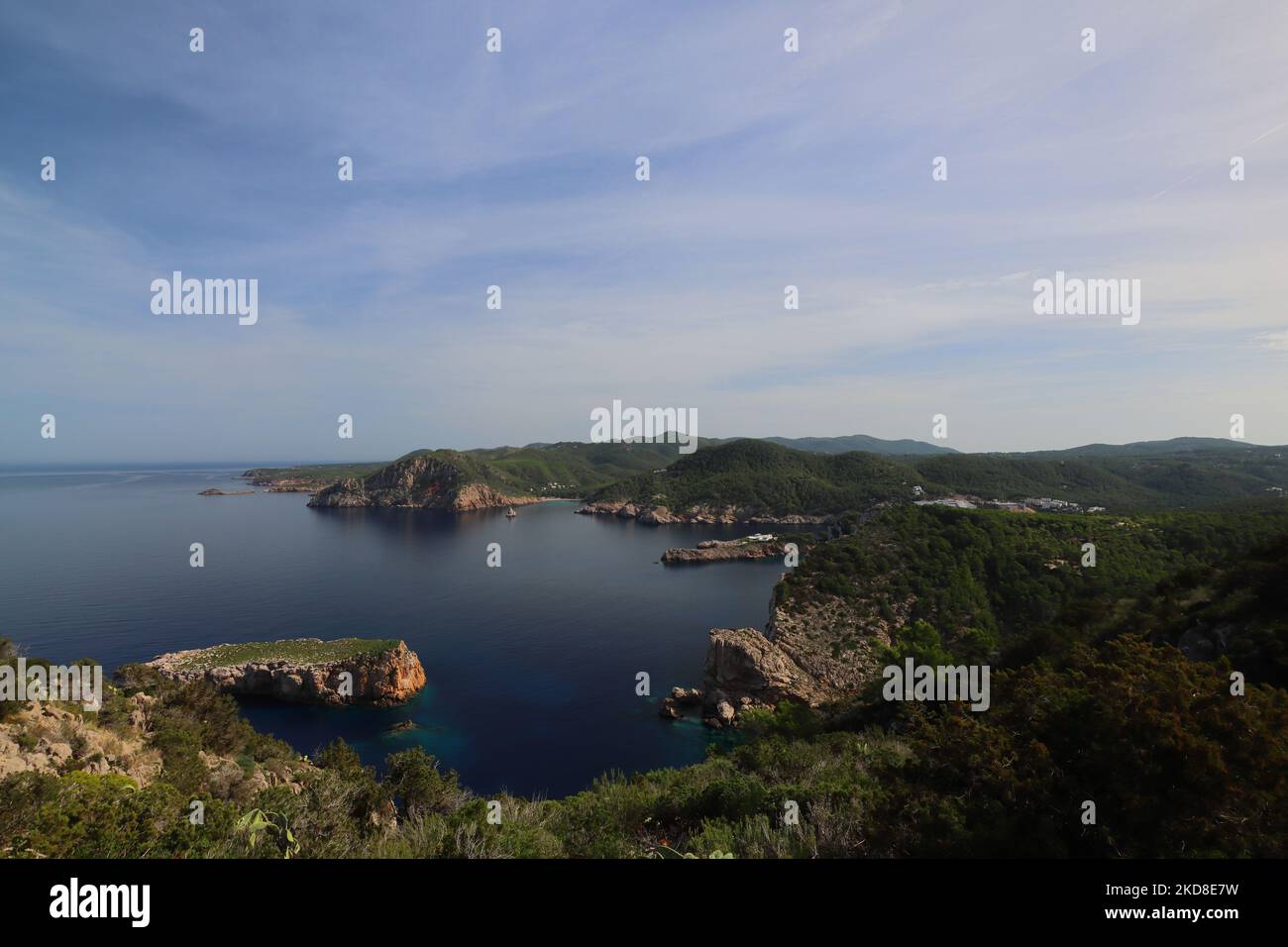 Vista sulla baia di San Miguel, Ibiza, Isole Baleari, Spagna. Foto Stock