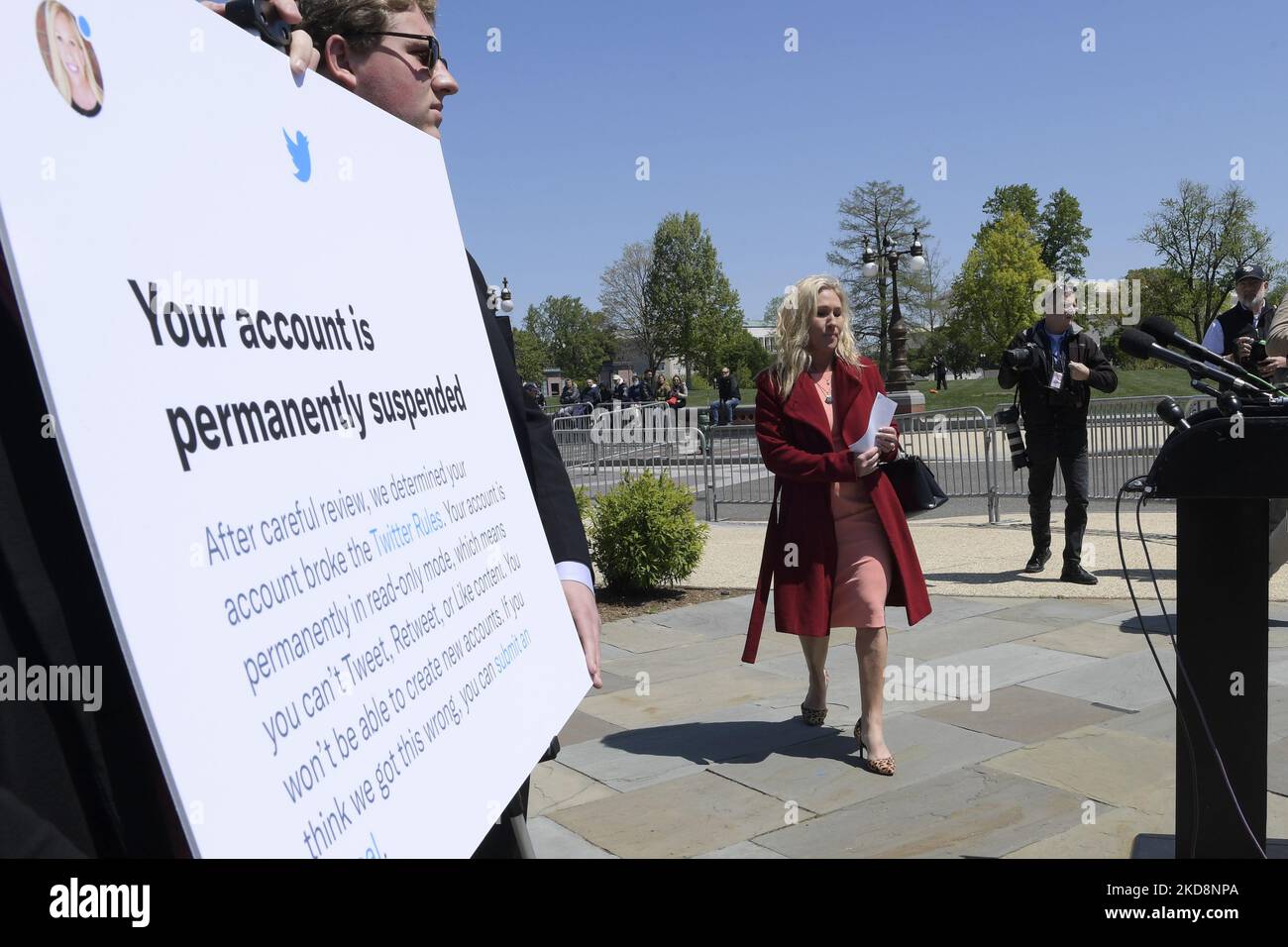 Il Rappresentante DEGLI STATI UNITI Marjorie Taylor Greene(R-GA) arriva a tenere una conferenza stampa sull'acquisto di Elon Musks di Twitter e la sua visione di Free Speech Online, oggi il 28 aprile 2022 alla Casa Triangolo/Capitol Hill a Washington DC, USA. (Foto di Lenin Nolly/NurPhoto) Foto Stock