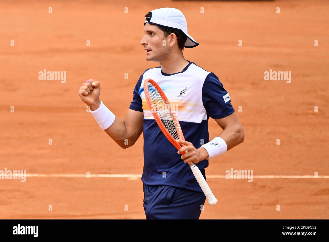 Francesco Passaro (ITA) durante il primo round contro Cristian Grain (chi) del torneo ATP Master 1000 internazionali BNL D'Italia al Foro Italico il 8 maggio 2022 (Photo by Fabrizio Corradetti/LiveMedia/NurPhoto) Foto Stock