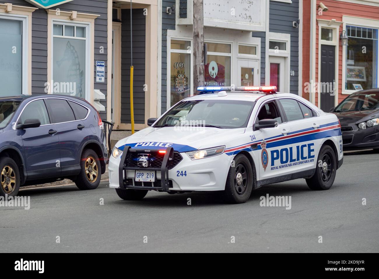 Quella delle vetture di pattuglia marcate del servizio di polizia per Terranova e Labrador, presa il 8 ottobre 2022, a St. John's. Foto Stock