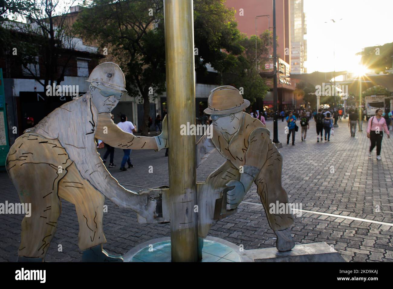 Particolare di una scultura chiamata Los Petroleros situato sul Sabana Grande Boulevard a Caracas, Venezuela, il 9 maggio 2022. (Foto di Javier Campos/NurPhoto) Foto Stock