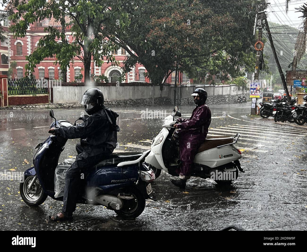 I temporali hanno colpito la città di Thiruvananthapuram (Trivandrum), Kerala, India, il 10 maggio 2022. (Foto di Creative Touch Imaging Ltd./NurPhoto) Foto Stock