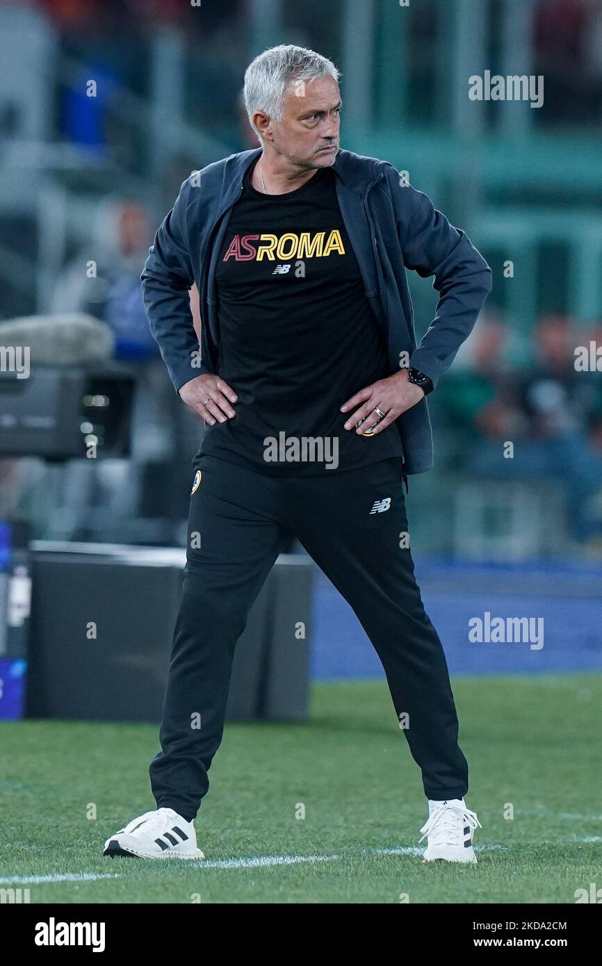 Jose’ Mourinho manager di AS Roma durante la Serie A match tra AS Roma e Venezia FC il 14 maggio 2022 a Roma. (Foto di Giuseppe Maffia/NurPhoto) Foto Stock