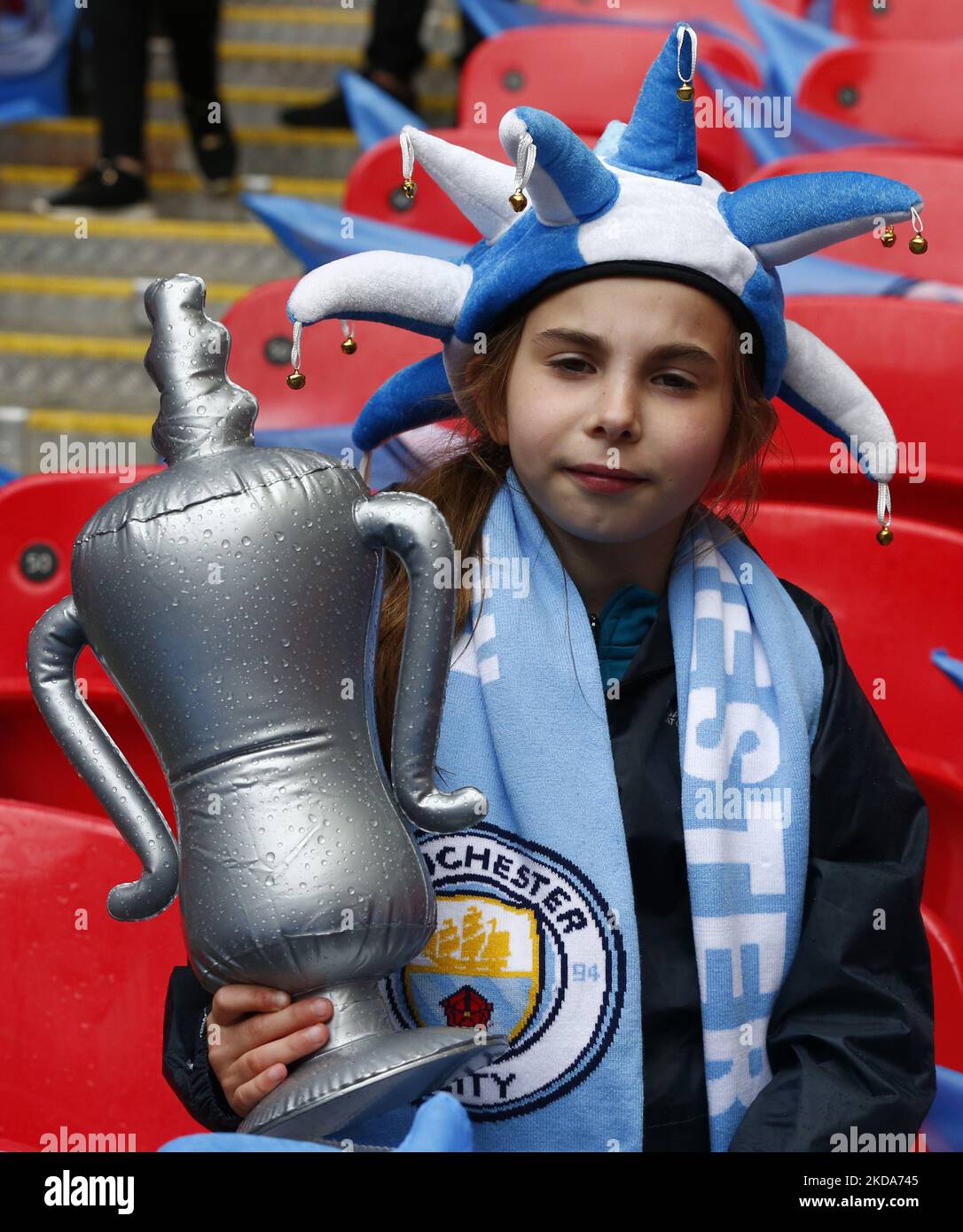 LONDRA, INGHILTERRA - 15 MAGGIO: I fan di Manchester City prima della finale della fa Cup tra le donne di Chelsea e le donne di Manchester City al Wembley Stadium , Londra, Regno Unito 15th maggio , 2022 (Photo by Action Foto Sport/NurPhoto) Foto Stock