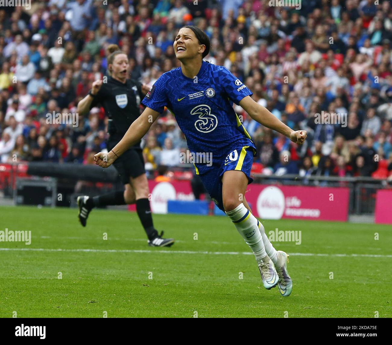 LONDRA, INGHILTERRA - MAGGIO 15:Chelsea Women Sam Kerr celebra il traguardo vincente Make it 3-2 to Chelseaduring Women's fa Cup Final tra Chelsea Women e Manchester City Women al Wembley Stadium , Londra, Regno Unito 15th Maggio , 2022 (Photo by Action Foto Sport/NurPhoto) Foto Stock