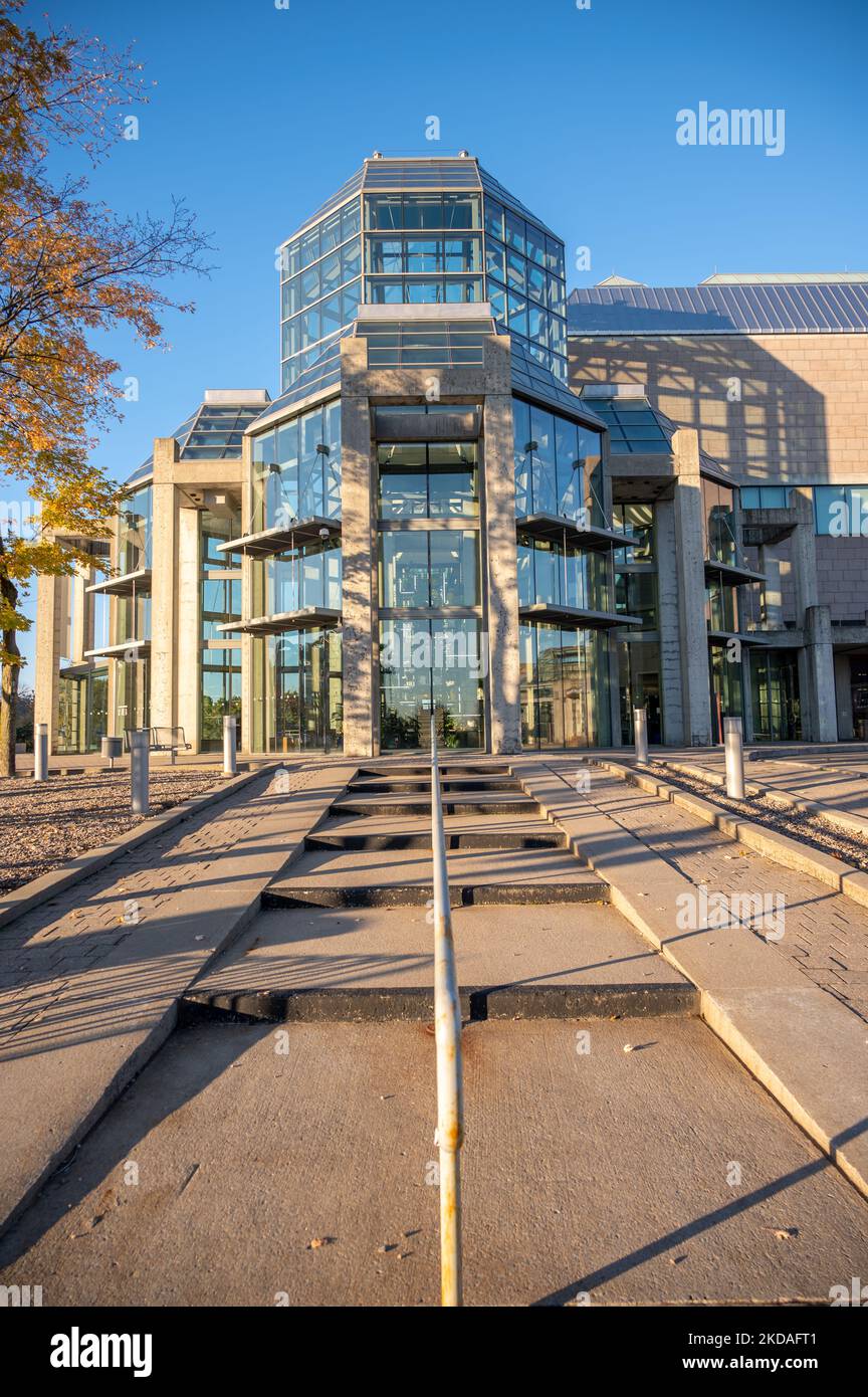 Ottawa, Ontario - 21 ottobre 2022: Vista della National Gallery of Canada di Ottawa. Foto Stock