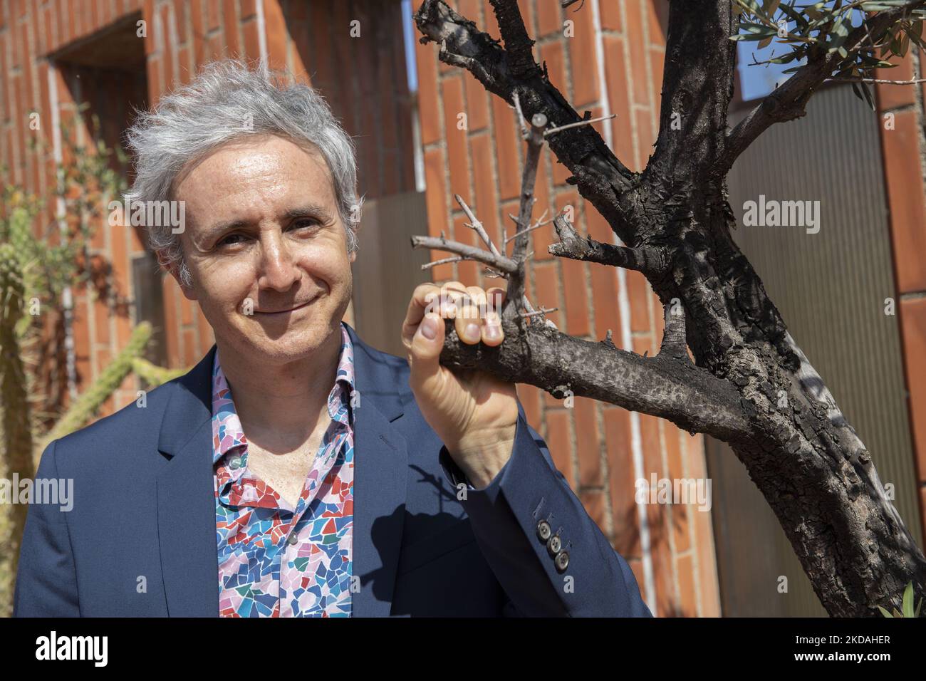 Lo storico e scrittore francese Ivan Jablonka, posa durante la sua visita a Barcellona, in Catalogna, Spagna, il 20 maggio, 2022 (foto di Albert Llop/NurPhoto) Foto Stock