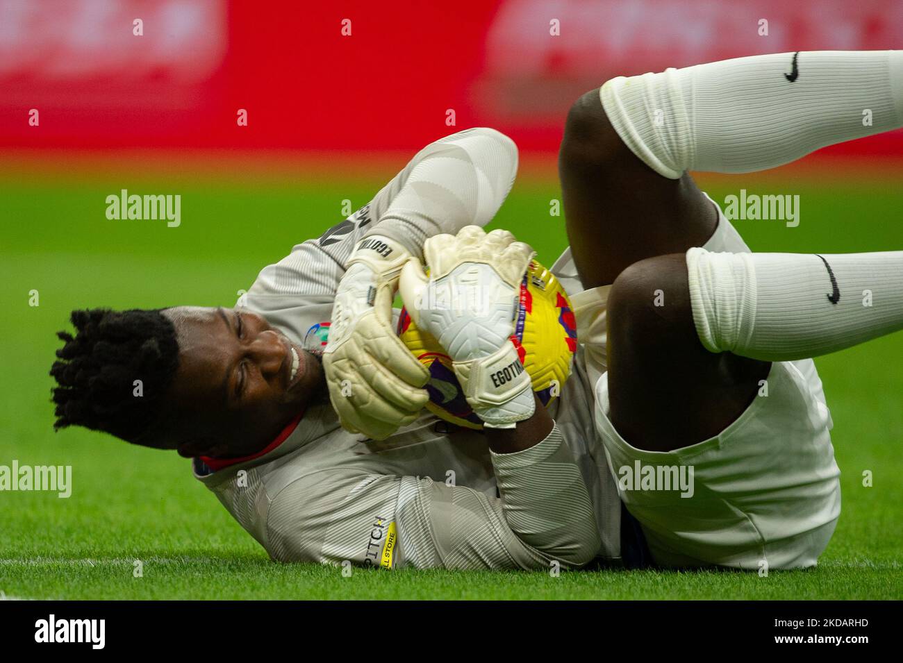 André Onana durante il calcio integrazione Heroes Match nello stadio  Giuseppe Meazza (San Siro), Milano, Italia, il 23 maggio 2022. L'evento è  stato promosso da Samuel Eto'o e dalla sua fondazione benefica