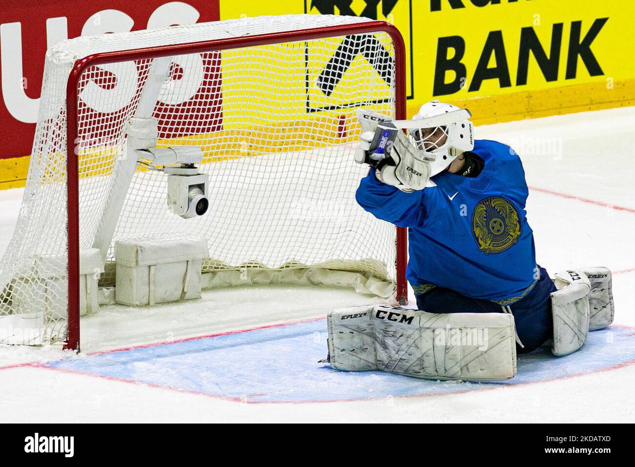 SHUTOV Andrei (Kazakhstan) durante il Campionato Mondiale di Hockey su ghiaccio - Kazakhstan vs Germania il 22 maggio 2022 presso l'Ice Hall di Helsinki, Finlandia (Photo by Andrea Re/LiveMedia/NurPhoto) Foto Stock