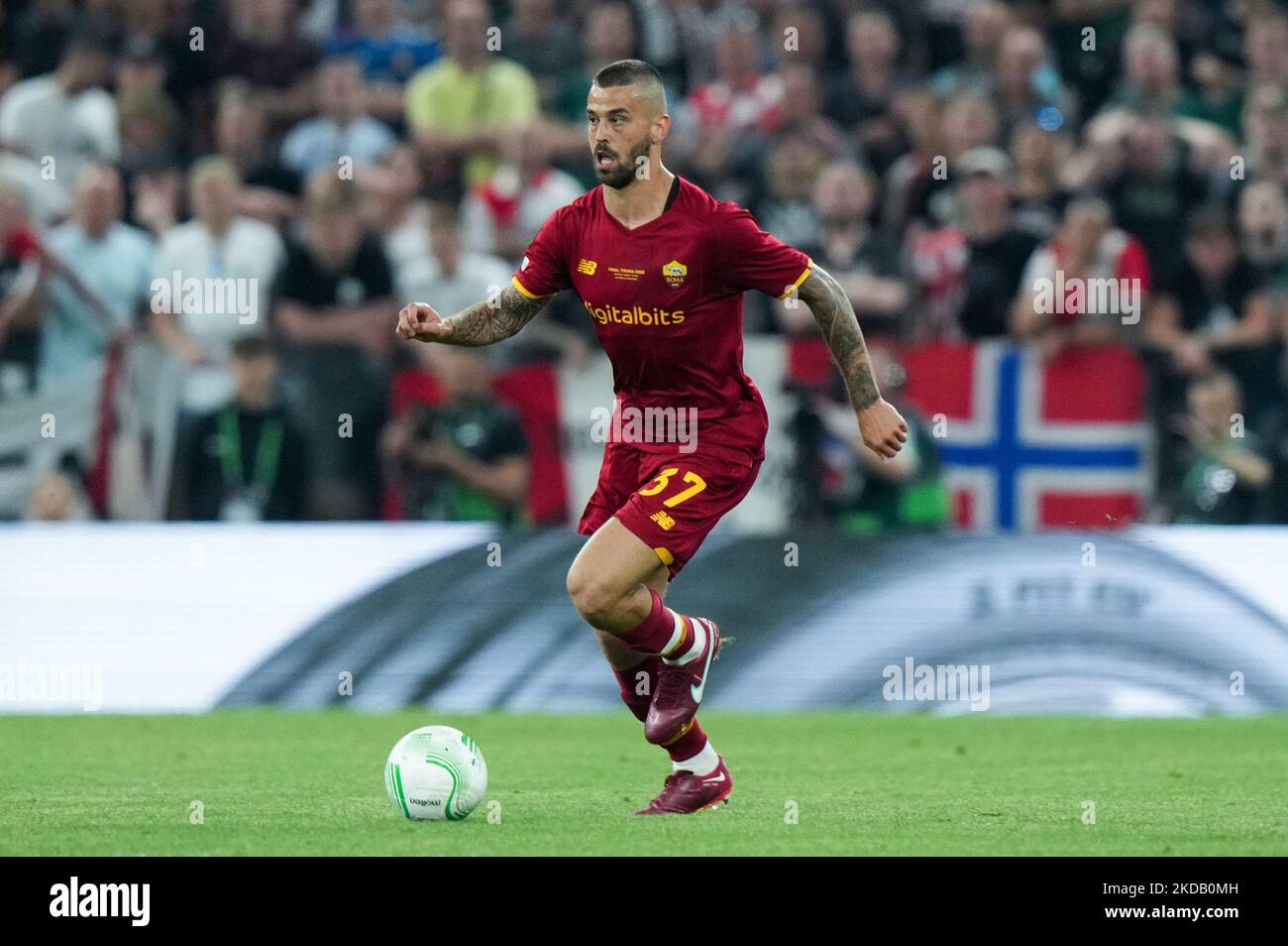 Lorenzo Pellegrini di AS Roma durante l'incontro finale della UEFA Conference League tra AS Roma e Feyenoord all'Arena Kombetare, Tirana, Albania, il 25 maggio 2022. (Foto di Giuseppe Maffia/NurPhoto) Foto Stock