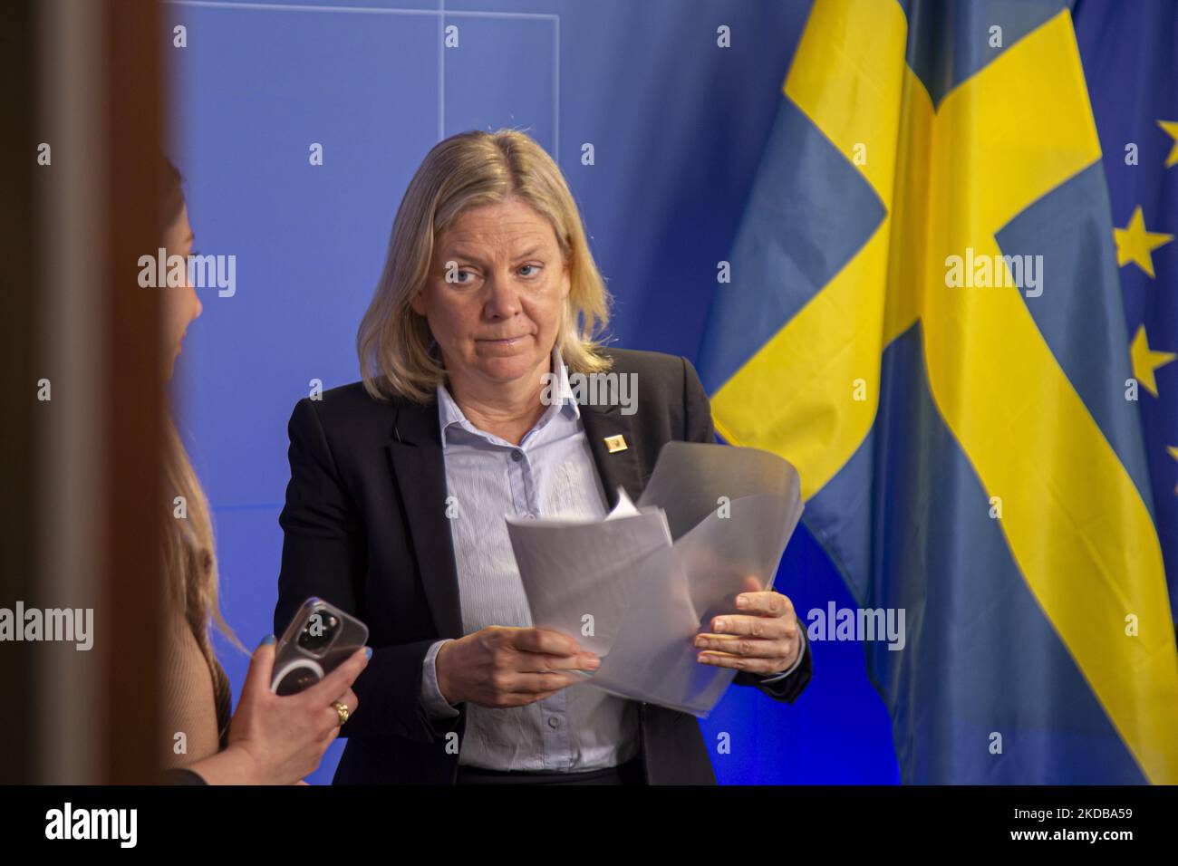 Magdalena Andersson, primo ministro svedese, ha parlato in una conferenza stampa con i media dopo la fine del vertice straordinario di 2 giorni dell'UE sull'Ucraina, l'energia e la difesa, concordando su una sesta ondata di sanzioni contro la Russia e le esportazioni di petrolio russo con speciali esenzioni per gli oleodotti in Ungheria. Il governo svedese ha formalmente chiesto di aderire all'alleanza militare della NATO dopo il conflitto russo-ucraino. Riunione dei 27 leader dell'UE al Consiglio europeo di Bruxelles (Belgio) il 31 maggio 2022 (Foto di Nicolas Economou/NurPhoto) Foto Stock