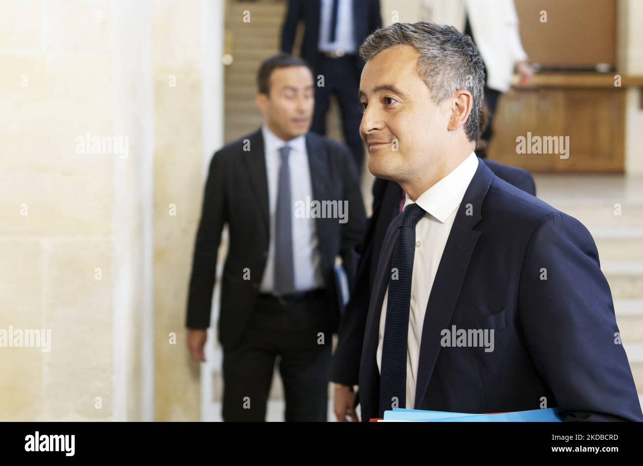 FRANCIA – PARIGI – POLITICA – SPORT – DISORDINE – STADE DE FRANCE – il Ministro degli interni francese Gerald Darmanin arriva prima della sua audizione al Comitato di diritto del Senato francese sul disordine e il gas lacrimogeno sparati dalla polizia fuori dallo stadio Stade de France prima della partita con migliaia di persone Tifosi di Liverpool durante la finale della Champions League REAL MADRID e LIVERPOOL - 1 giugno 2022, Parigi (Foto di Daniel Pier/NurPhoto) Foto Stock