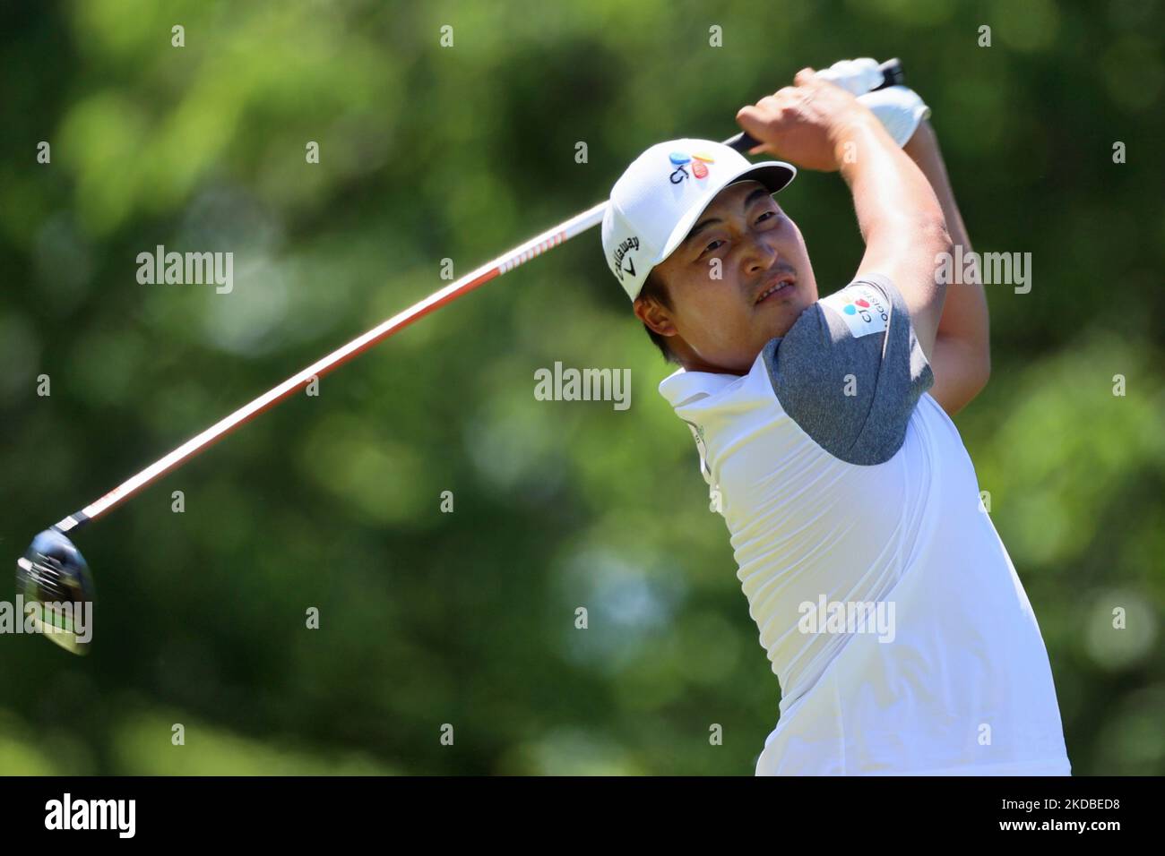 K.H. Lee di Seoul, Corea del Sud, arriva dal tee 18th durante il secondo round del Torneo commemorativo presentato da Workday al Muirfield Village Golf Club di Dublino, Ohio, USA, venerdì 3 giugno, 2022. (Foto di Amy Lemus/NurPhoto) Foto Stock