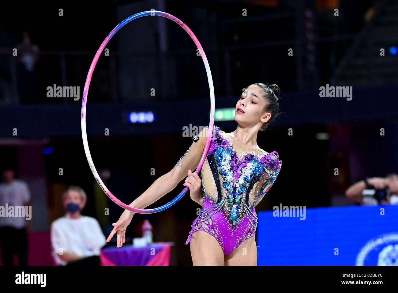 Sofia Raffaeli (ITA) durante la Ginnastica Rhythmic Gymnastics FIG World Cup 2022 il 03 giugno 2022 all'Arena Vitrifrigo di Pesaro (Photo by Gianluca Ricci/LiveMedia/NurPhoto) Foto Stock