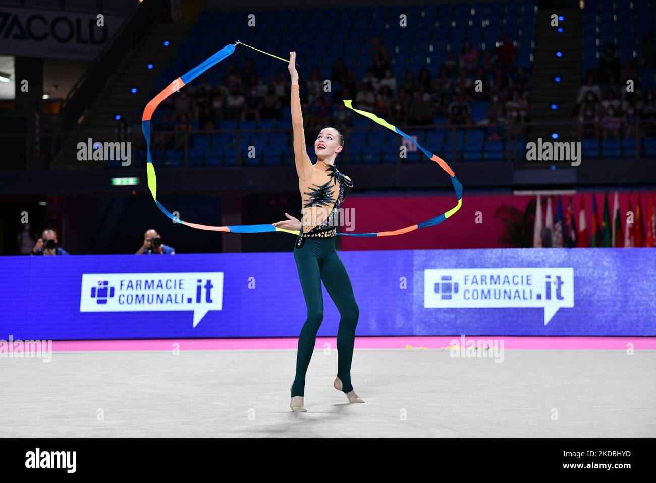 Melaniia tur (UKR) durante la Ginnastica Rhythmic Gymnastics FIG World Cup 2022 il 03 giugno 2022 all'Arena Vitrifrigo di Pesaro (Photo by Gianluca Ricci/LiveMedia/NurPhoto) Foto Stock