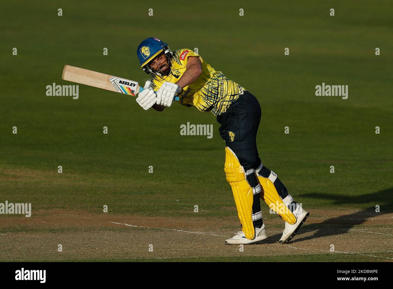 Ned Eckersley di Durham si schiaccia durante la partita Vitality Blast T20 tra il Durham County Cricket Club e il Lancashire al Seat Unique Riverside, Chester le Street venerdì 10th giugno 2022. (Foto di will Matthews/MI News/NurPhoto) Foto Stock