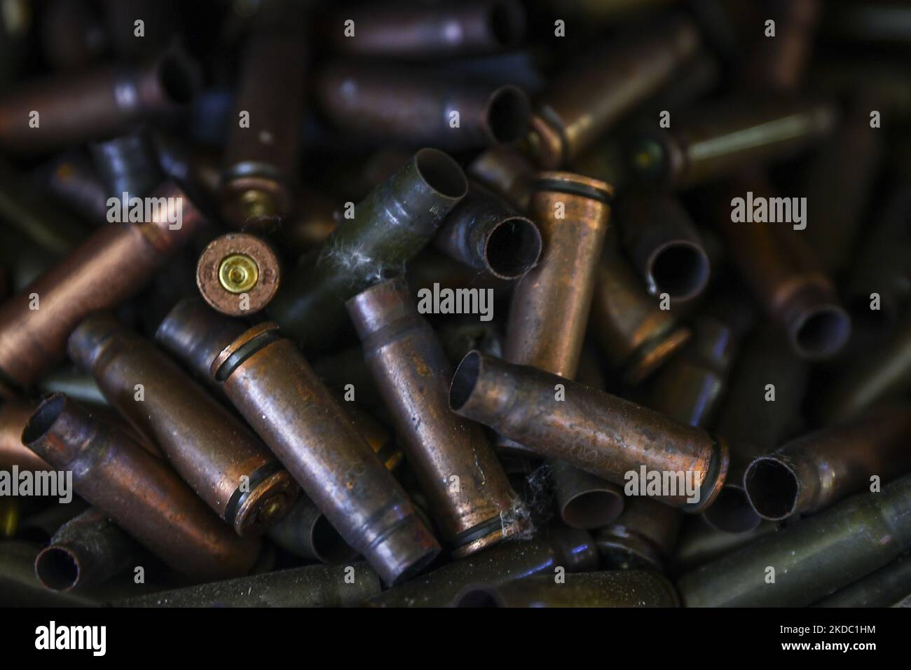 Gusci di pistola sono visti ad una pistola presso la gamma LOK HTS Shooting Club di Cracovia. A Cracovia, Polonia il 11 giugno 2022 (Foto di Beata Zawrzel/NurPhoto) Foto Stock