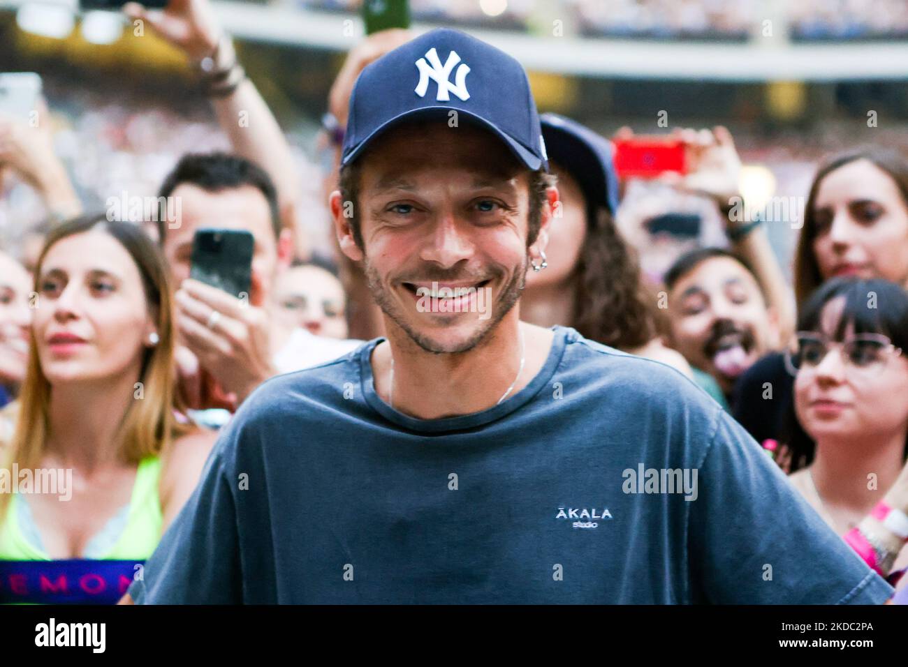 Valentino Rossi è presente al concerto di Cesare Cremonini presso lo Stadio Giuseppe Meazza di San Siro a Milano il 13 2022 giugno. (Foto di Mairo Cinquetti/NurPhoto) Foto Stock