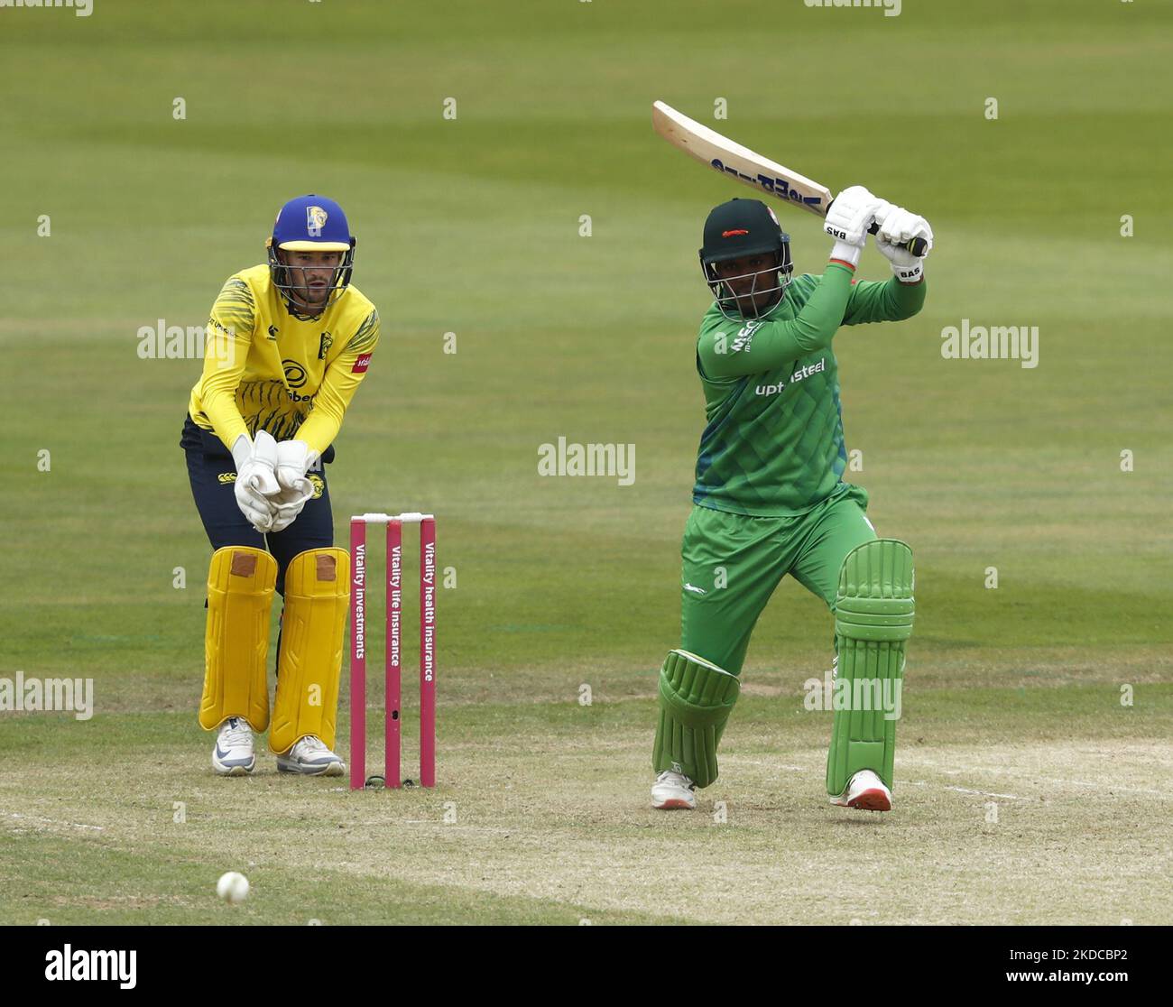 Rehan Ahmed di Leicestershire Foxes ha battuto durante il Vitality T20 Blast Match tra il Durham County Cricket Club e il Leicestershire County Cricket Club al Seat Unique Riverside, Chester le Street domenica 19th giugno 2022. (Foto di will Matthews/MI News/NurPhoto) Foto Stock