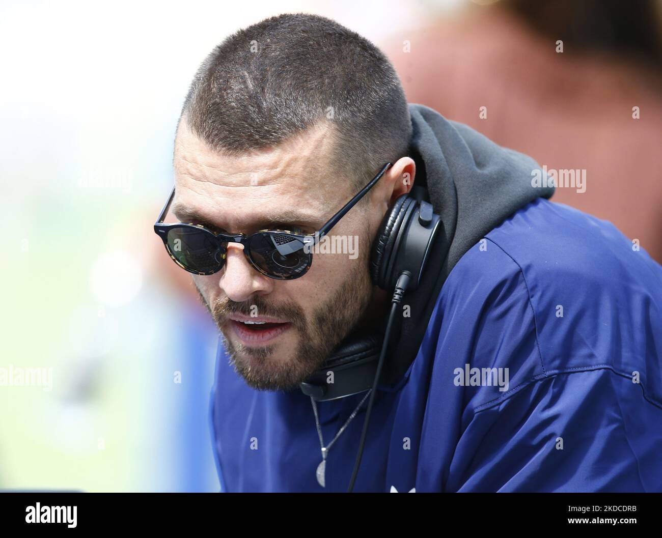 DJ Tony Perry prima di dare il via durante l'amicizia internazionale tra Inghilterra contro Barbarians F.C allo stadio Twickenham, Londra il 19th giugno , 2022 (Photo by Action Foto Sport/NurPhoto) Foto Stock