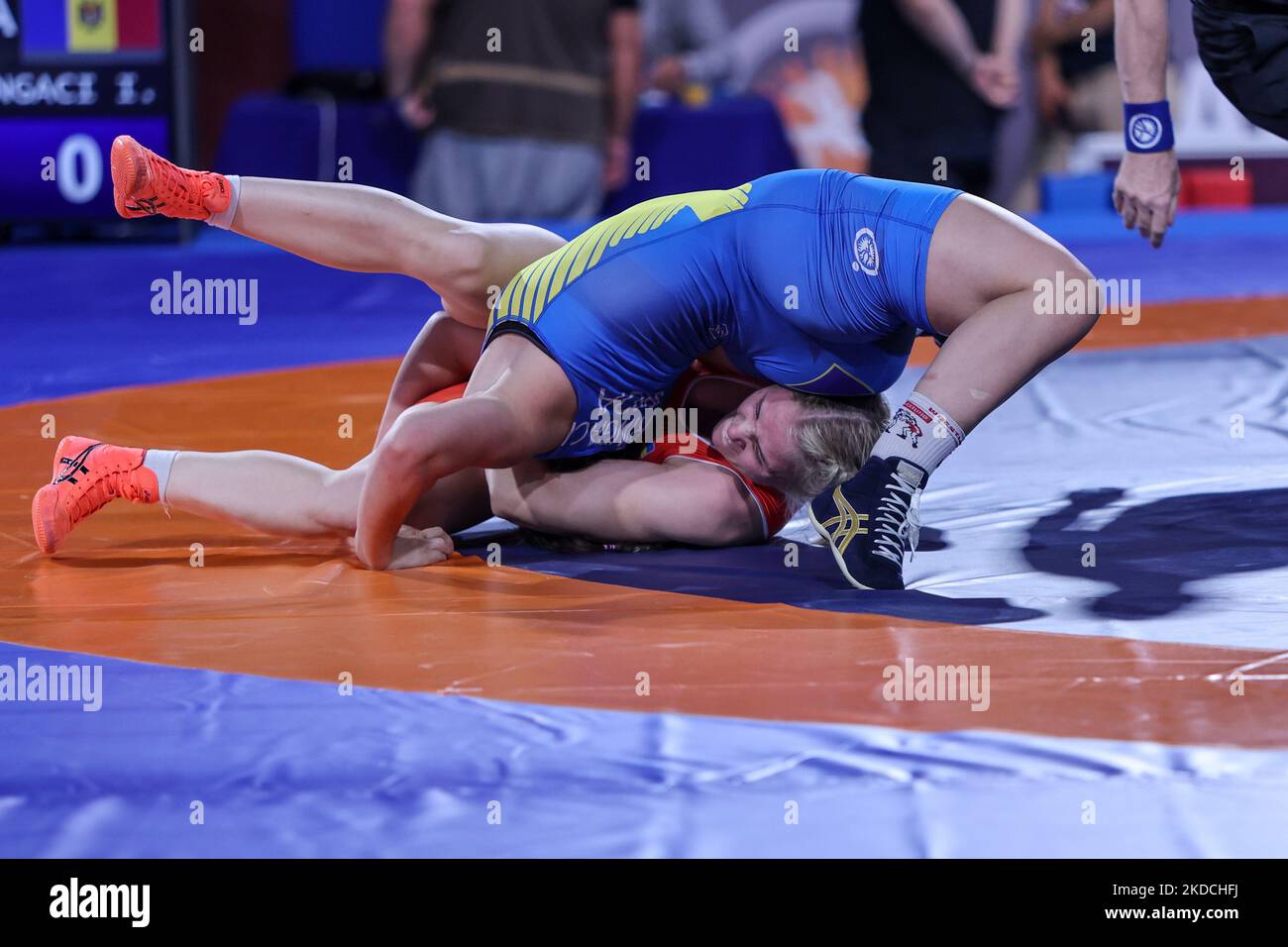 Alla Belinska (UKR) vs Irina Ringaci (MDA) WW 68kg durante la Wrestling 2022 Ranking Series (day2) il 23 giugno 2022 al Matteo Pellicone di Roma (Foto di Luigi Mariani/LiveMedia/NurPhoto) Foto Stock