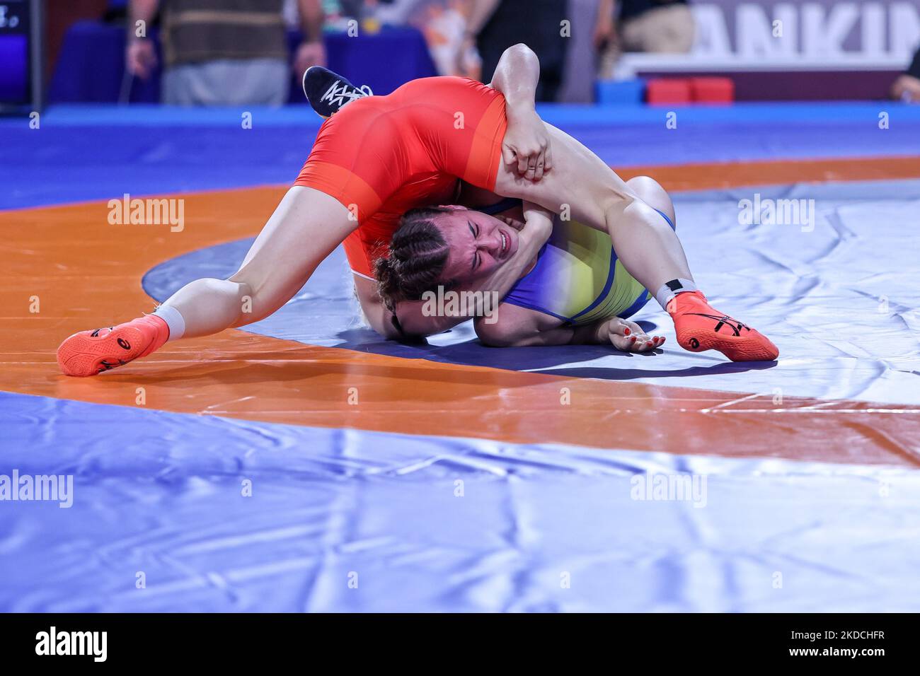 Alla Belinska (UKR) vs Irina Ringaci (MDA) WW 68kg durante la Wrestling 2022 Ranking Series (day2) il 23 giugno 2022 al Matteo Pellicone di Roma (Foto di Luigi Mariani/LiveMedia/NurPhoto) Foto Stock