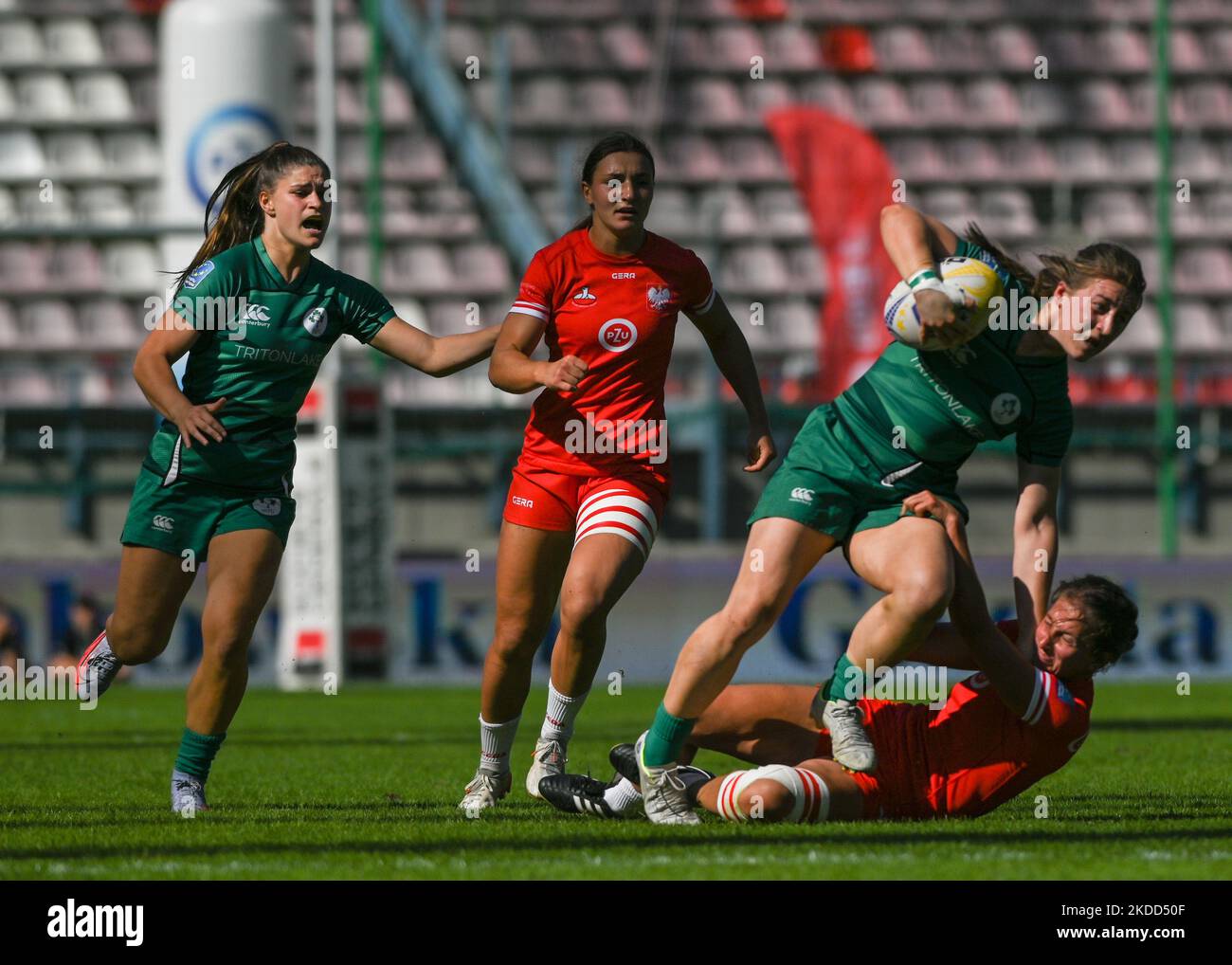 Claire BOLES d'Irlanda in azione durante Irlanda 7S vs Polonia 7S, la finale del Rugby Europe Sevens Championship Series 2022 a Cracovia. Domenica 03 luglio 2022, allo stadio municipale Henryk Reyman, Cracovia, Malopolskie Voivodato, Polonia. (Foto di Artur Widak/NurPhoto) Foto Stock