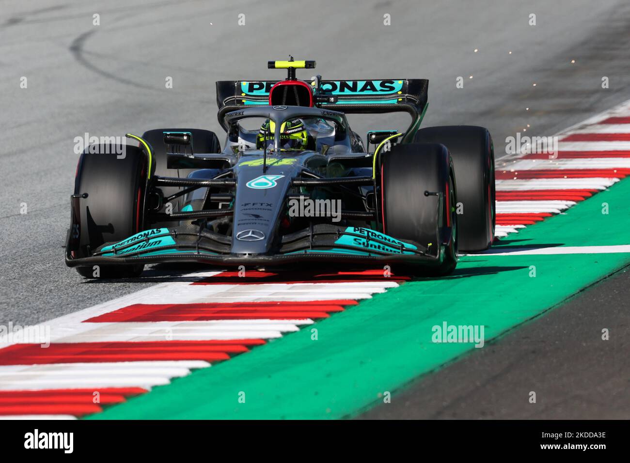 Lewis Hamilton della Mercedes durante le qualifiche per il Gran Premio d'Austria di Formula 1 al Red Bull Ring di Spielberg, Austria, il 8 luglio 2022. (Foto di Jakub Porzycki/NurPhoto) Foto Stock