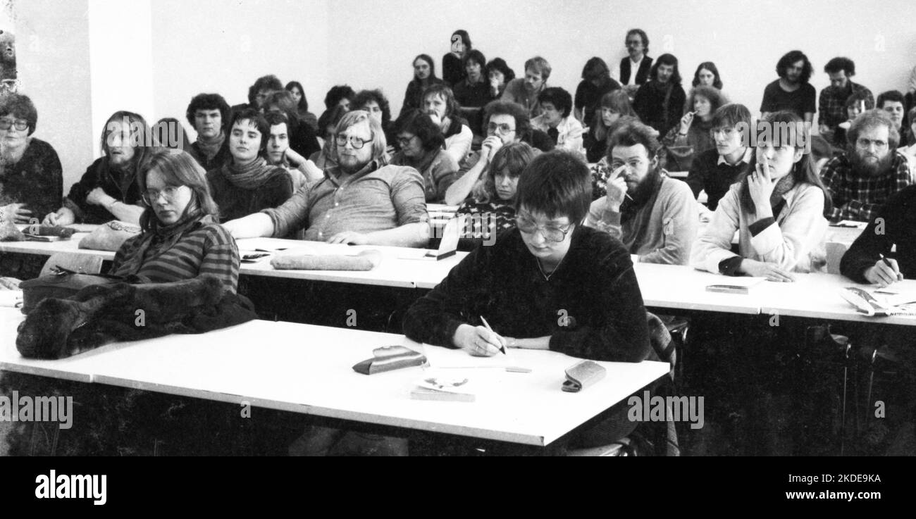 In un congresso anti-intervento nel 1982, 3rd gruppi mondiali (principalmente studenti) si sono incontrati per opporsi agli interventi degli Stati Uniti in Honduras e Nicaragua Foto Stock