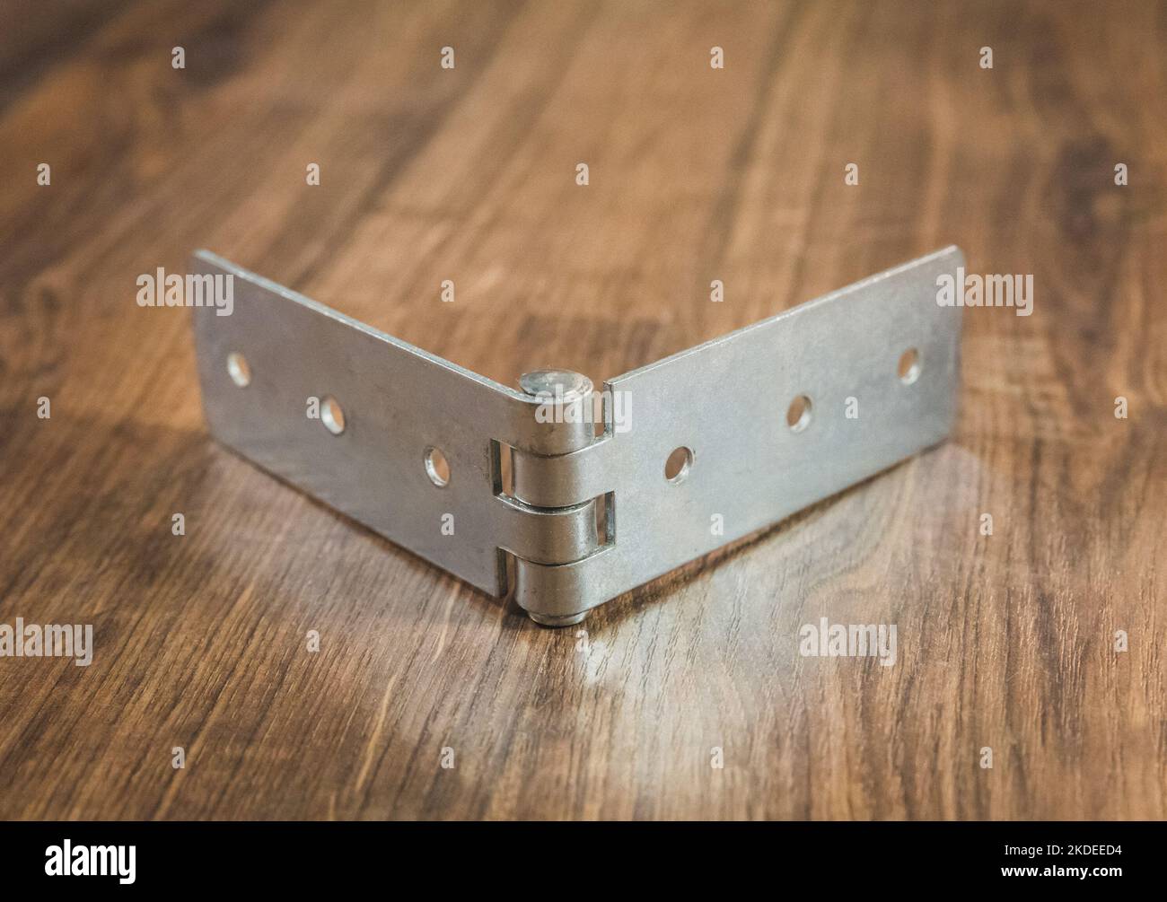 Cerniera zincata utilizzata per la produzione di mobili morbidi Foto Stock