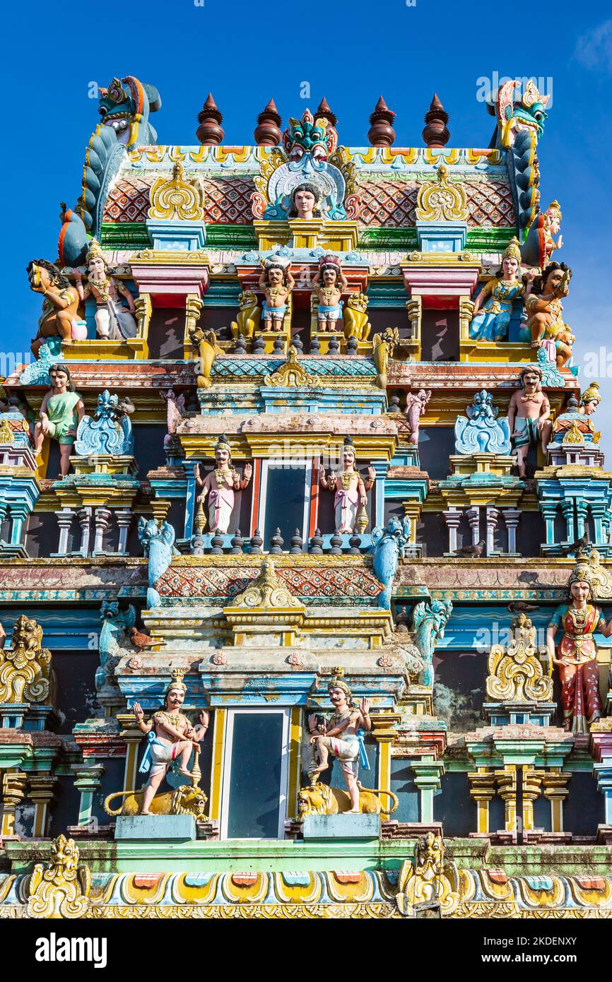 Decorazione ornata al tempio Tamil Surya Oudaya Sangam, Grand Baie, quartiere di Pamplemousses, Mauritius Foto Stock