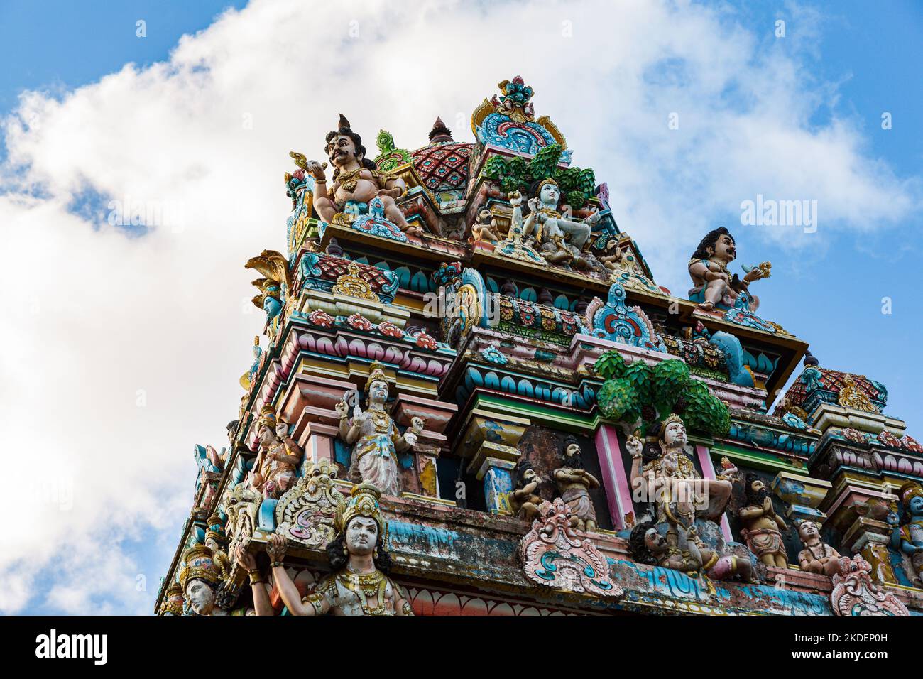 Decorazione ornata al tempio Tamil Surya Oudaya Sangam, Grand Baie, quartiere di Pamplemousses, Mauritius Foto Stock