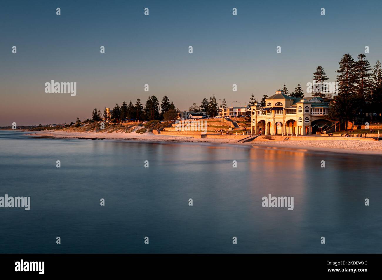 Famosa spiaggia di Cottesloe sulla costa di Perth. Foto Stock