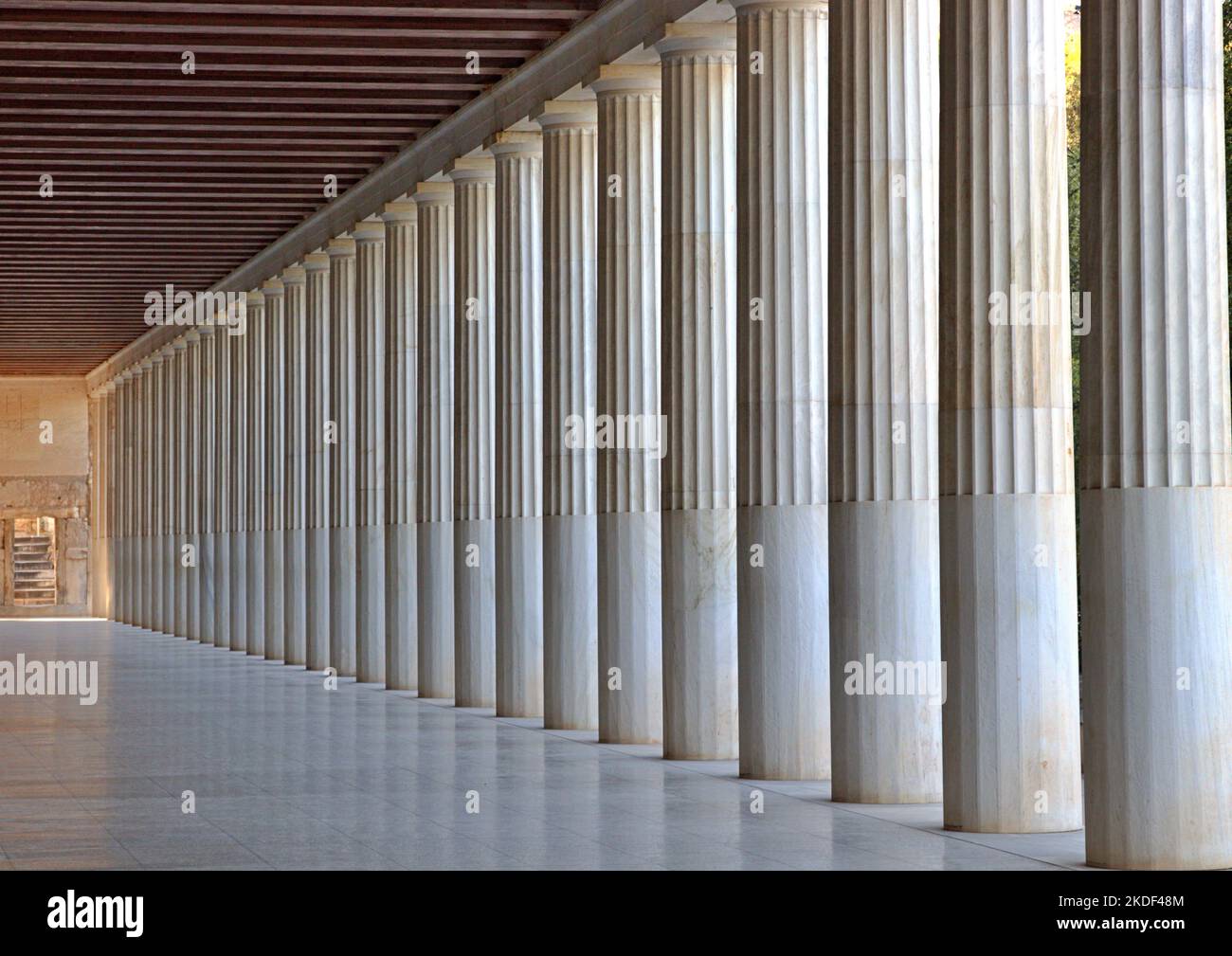 Colonne greche classiche all'Agora di Atene Foto Stock