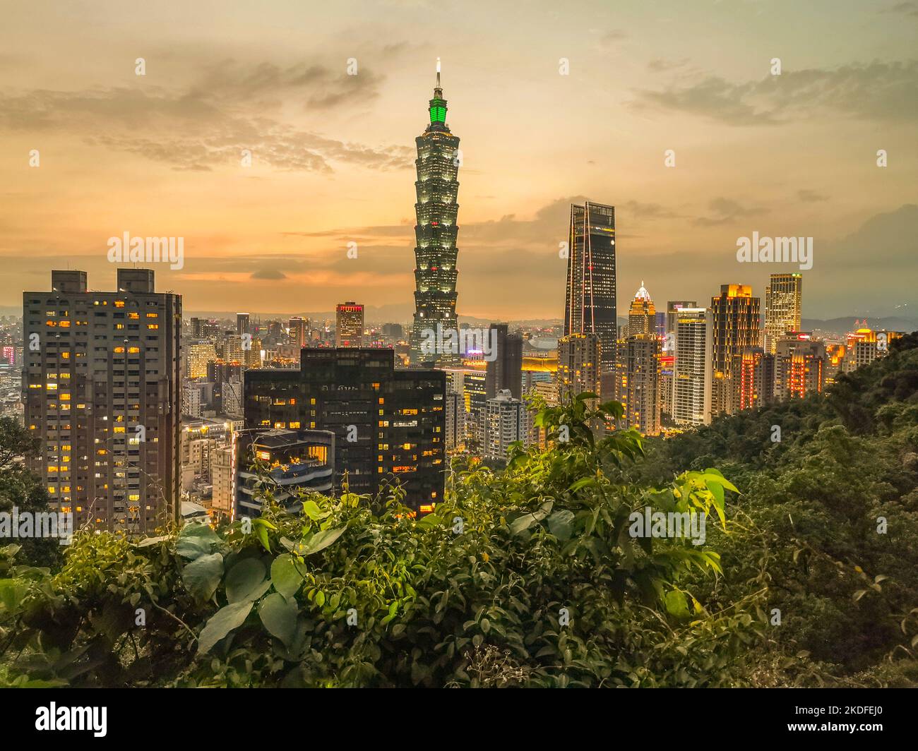 TAIWEI CAPITALE DE TAIWAN.Caption locale *** vue depuis Elephant Mountain Foto Stock