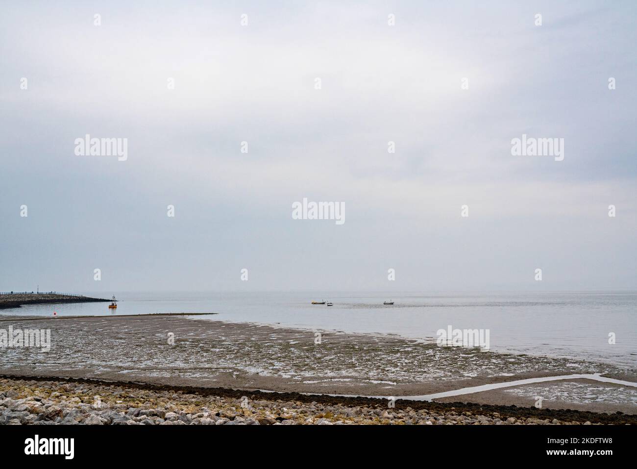 Vista sulla baia di Morecambe con la bassa marea Foto Stock