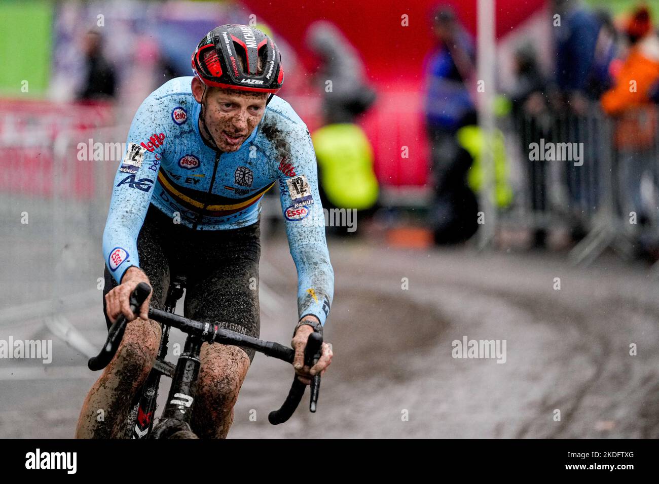 NAMEN, BELGIO - 6 NOVEMBRE: Michael Vanthourenhout del Belgio durante la 2022 UEC Cyclo Cross - Men's Elite Race il 6 novembre 2022 a Namen, Belgio (Foto di Patrick Goosen/Orange Pictures) Foto Stock