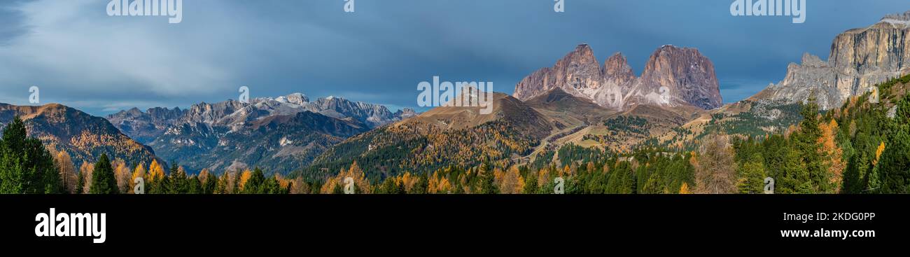 dolomiti,langkofel,bellezza nella natura,destinazioni di viaggio,paesaggi - natura,natura,siusi alm,paesaggio - paesaggio,montagna,luogo famoso,valle,avventura Foto Stock