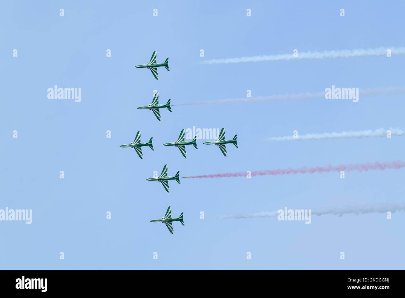 Spettacolo aereo del Qatar organizzato da Amiri Air Force, Saudi Falcons Team e British Royal Air Force Aerobatic Team. Foto Stock