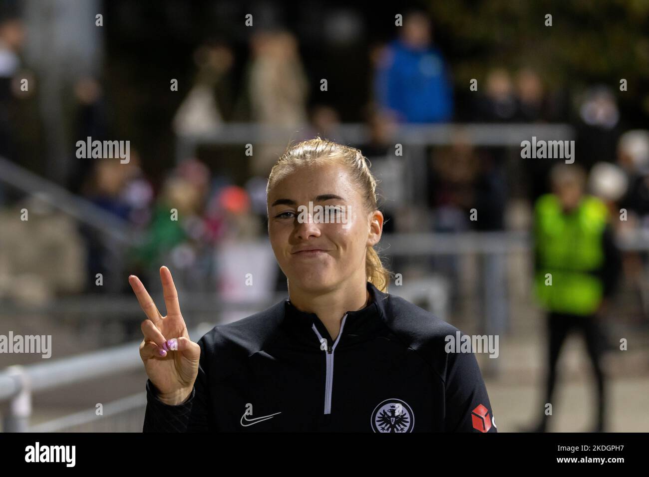 Francoforte, Germania. 06th Nov 2022. Laura Freigang (Eintracht Frankfurt, 10) ; FLYERALARM Frauen-Bundesliga Spiel - Eintracht Frankfurt gegen 1.FC Koeln am 06.11.2022 a Francoforte (Stadion am Brentanobad, Francoforte, Germania) - le NORMATIVE DFB/DFL VIETANO QUALSIASI USO DELLE FOTOGRAFIE COME SEQUENZE DI IMMAGINI E/O QUASI-VIDEO - Credit: Tim Bruenjes/Alamy Brünjes/Tim Live News Foto Stock