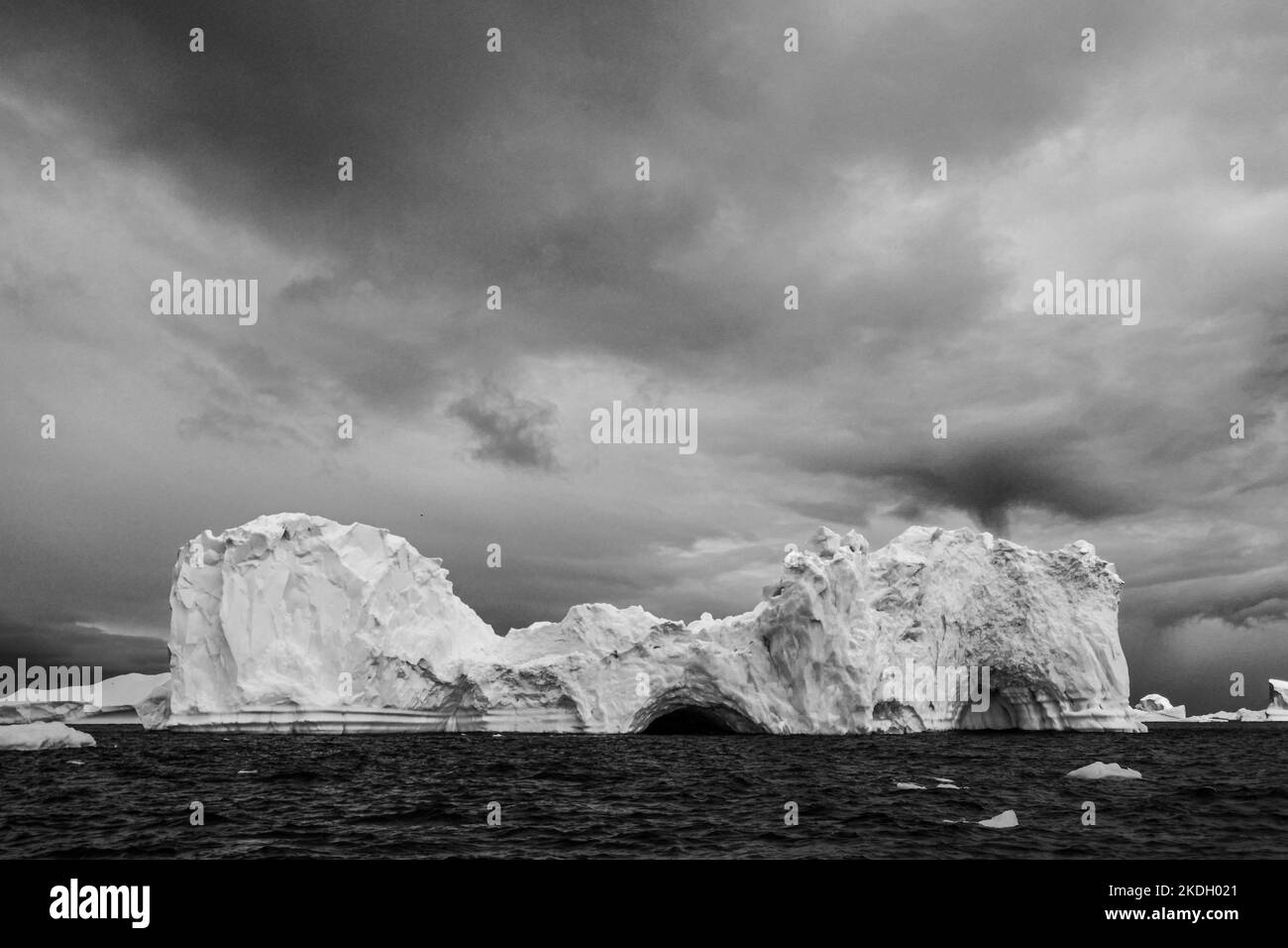 Un iceberg galleggiante in Antartide Foto Stock