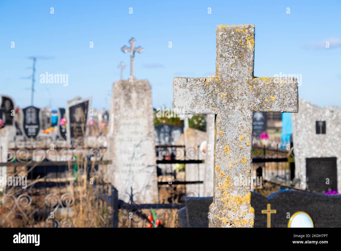 Lapide cimitero morte religione simbolo religioso immagini e fotografie