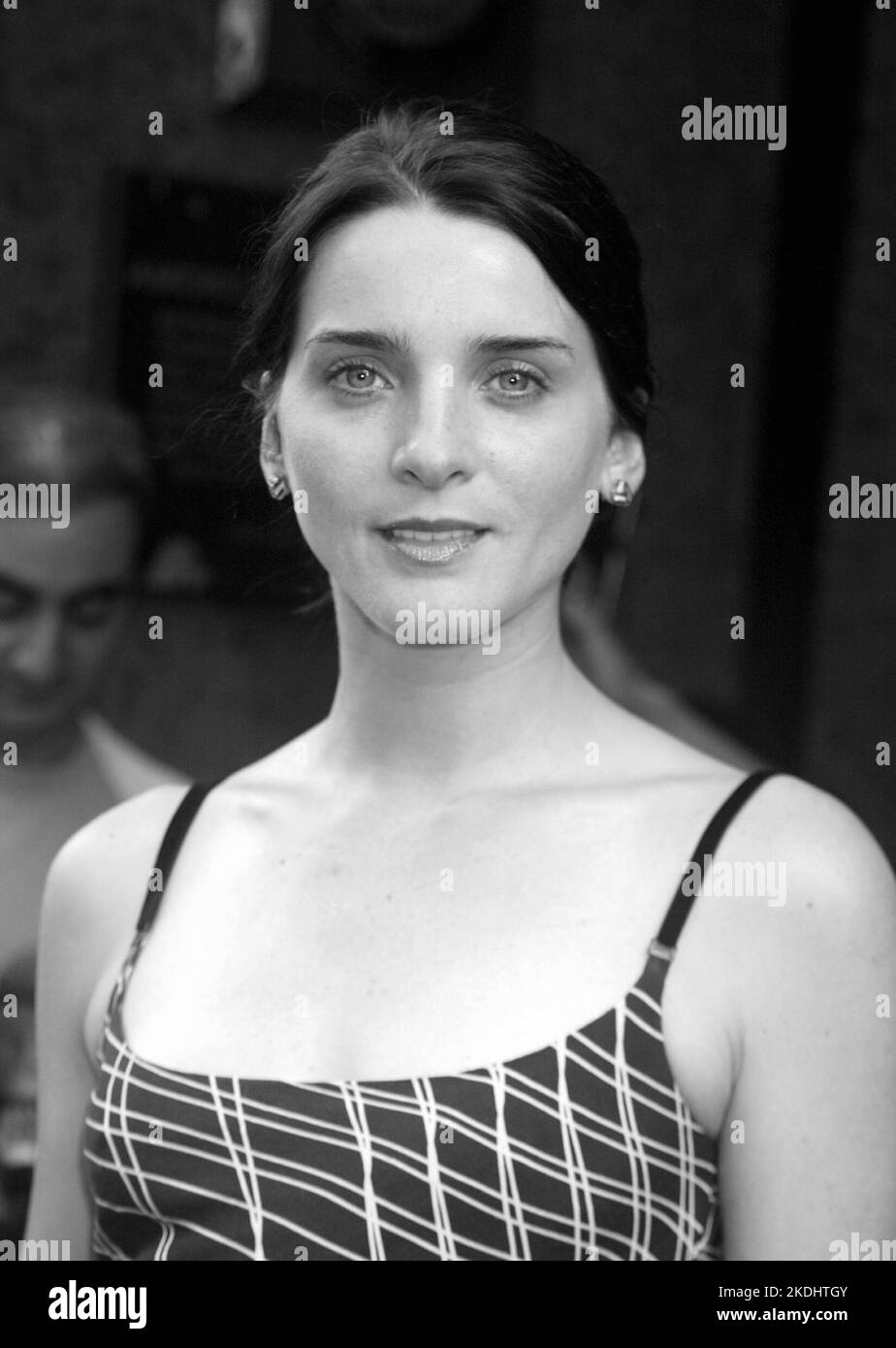 Michele Hicks partecipa a una proiezione di "Searching for Debra Winger" al Bryant Park Hotel di New York il 20 agosto 2003. Photo Credit: Henry McGee/MediaPunch Foto Stock