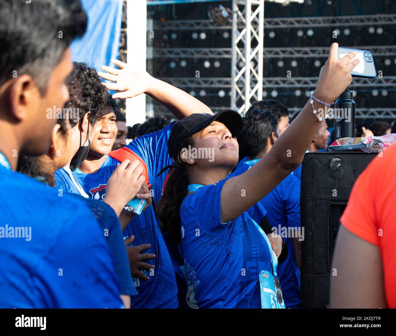 kochi, INDIA - 25 settembre 2022: Medaglia del corridore durante una mezza maratona Foto Stock