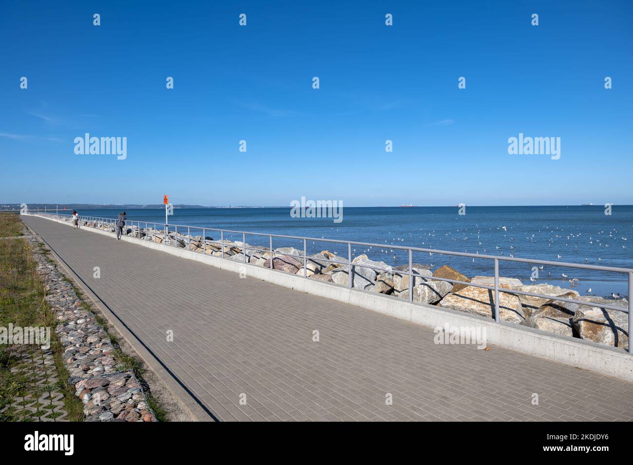 Passeggiata Westerplatte lungo il Golfo di Danzica nel Mar Baltico a Danzica, Polonia. Foto Stock