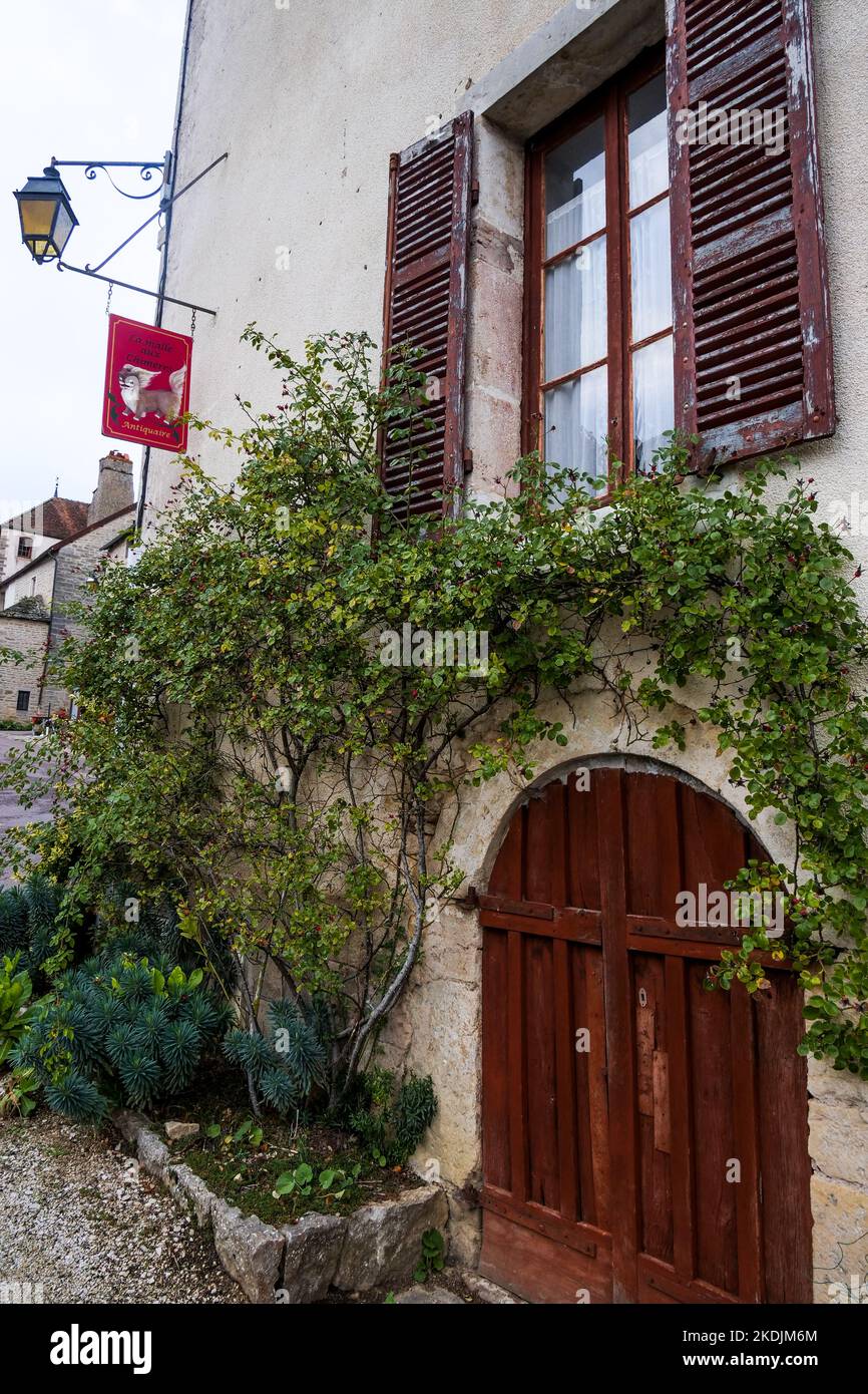 Châteauneuf-en-Auxois, Cote d'Or, Borgogna, Francia Foto Stock