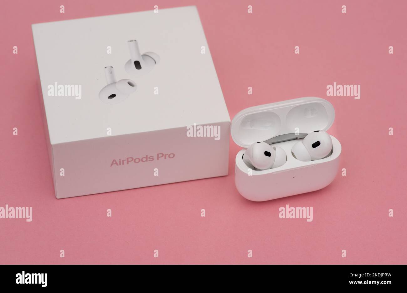 Gqeberha, Sudafrica Novembre 2022 primo piano di Airpods Pro 2nd generazione Foto Stock