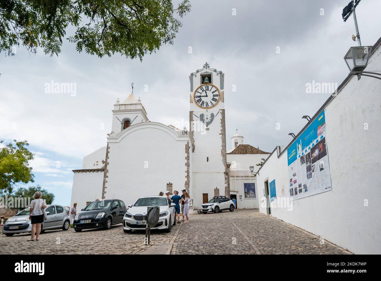 Chiesa di Santa Maria do Castelo, Tavira, Algarve, PORTOGALLO Foto Stock