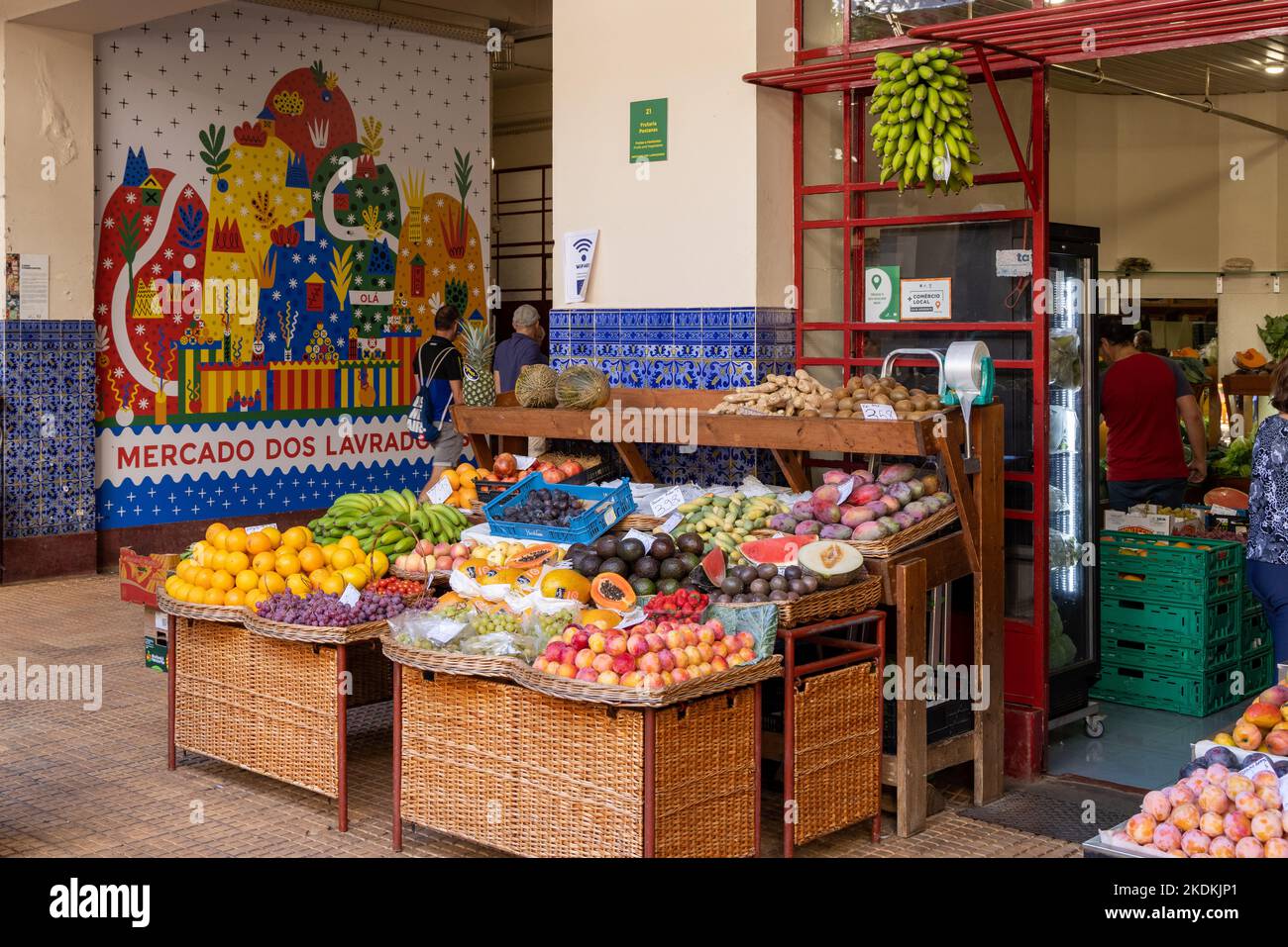 Mercato al coperto a Funchal, Madeira, Portogallo. Foto Stock