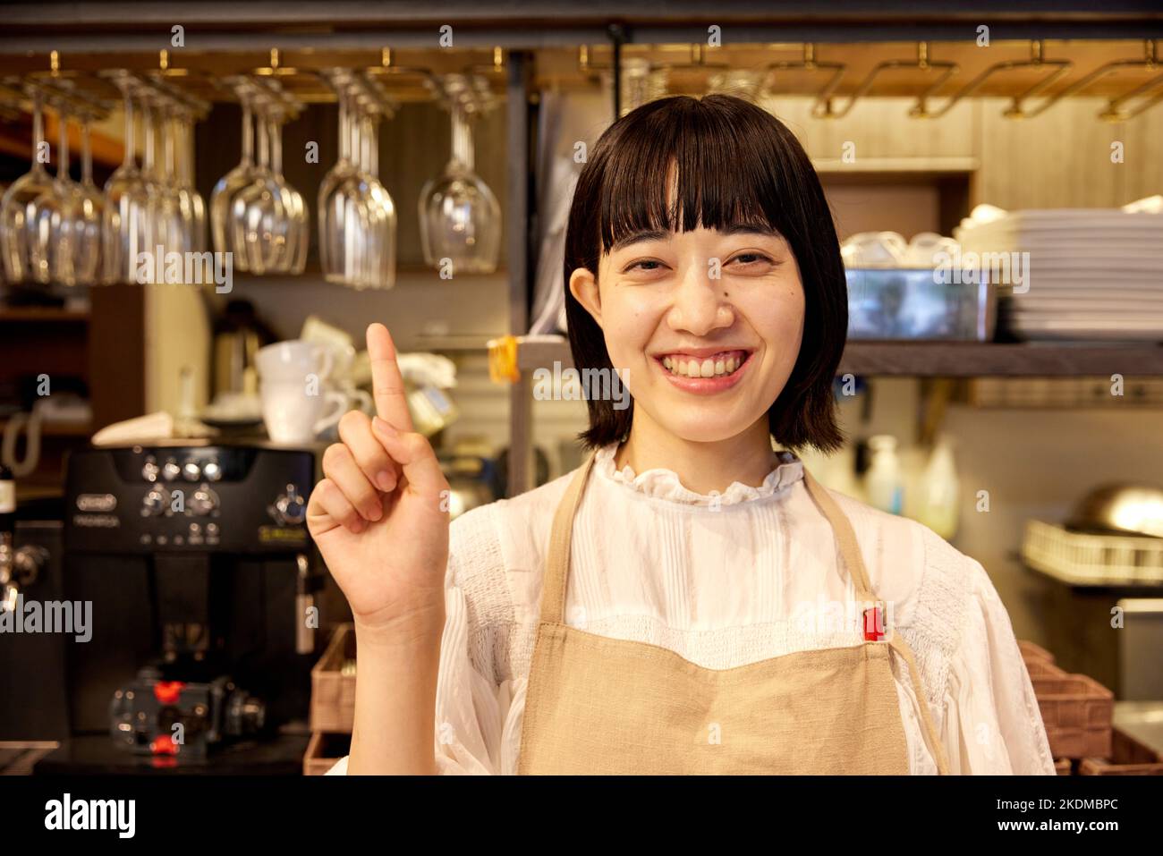 Il personale del ristorante giapponese è al lavoro Foto Stock